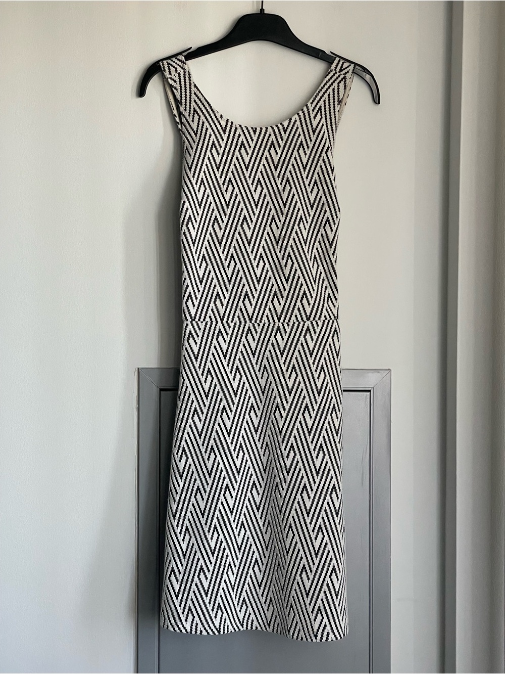 HOLLISTER Black & White Geometric Knit Tank Mini Dress